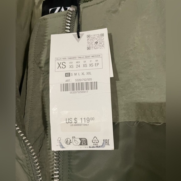 WATERPROOF PATCHWORK BOMBER‎ JACKET by Zara size xs - Picture 9 of 16